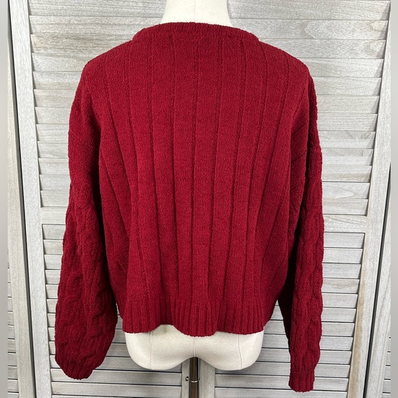 MOON & MADISON Chenille Crewneck Cable Knit Cropped Sweater Red-Medium - Picture 2 of 2